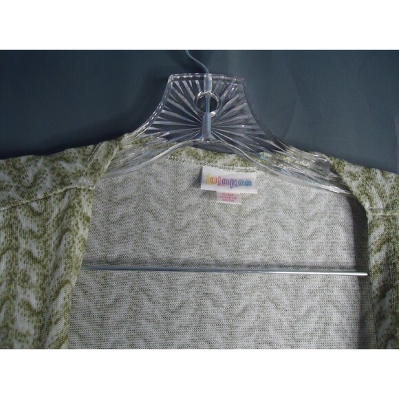 LuLaRoe Drapey Cape Poncho Cardigan Womens Size S/M Green Cream Print - Picture 4 of 7